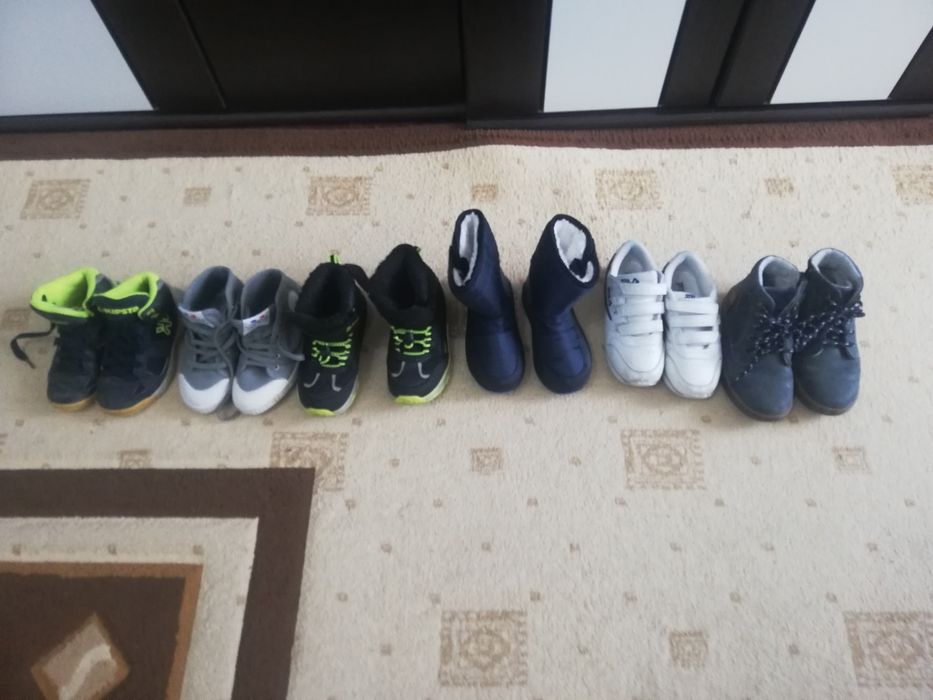 Vând adidași nr 30 31 și 28 în stare foarte bună