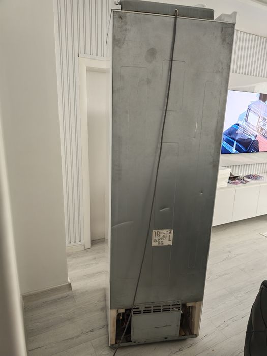 Хладилник с фризер Samsung RL41WCSW – много добро състояние