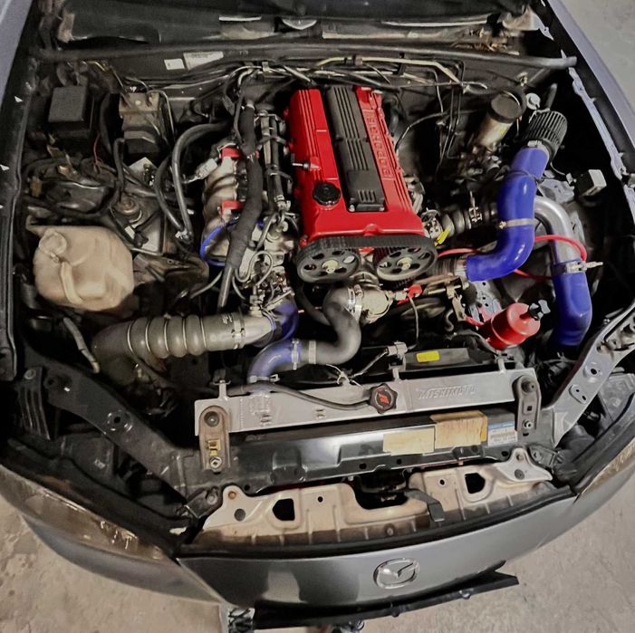 Продавам mazda mx-5