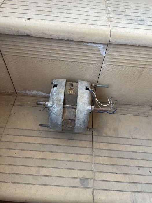 Elektron Mator sotiladi b/u