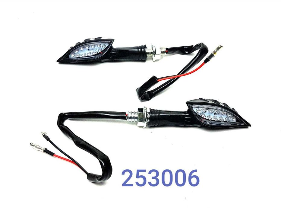 Мигачи за мотор D76 -1020 (2бр.к-т) LED