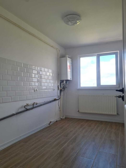 Vând apartament 3 camere decomandat in Tecuci
