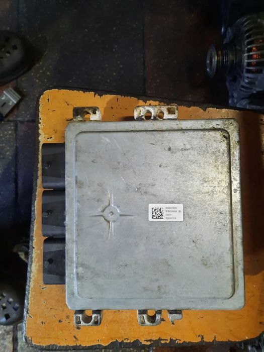 Calculator motor ecu motor ford focus 3 1.6tdci t3db euro5 cod bv6112a