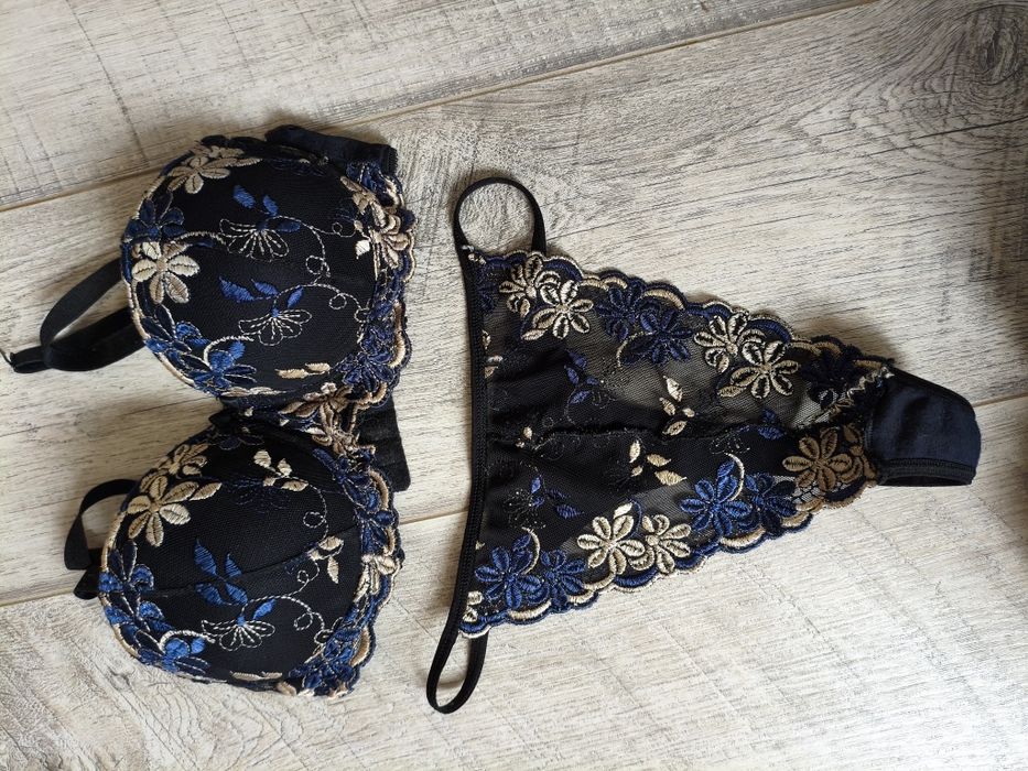 Срочно комплект нижнего белья