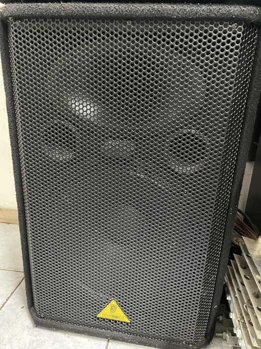 Продам пару пассивных колонок Behringer