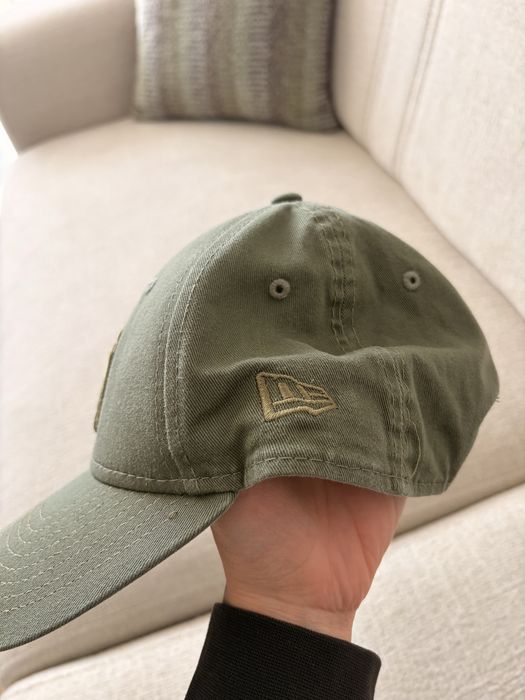 Шапка с козирка New era