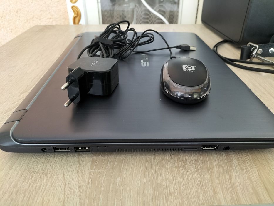 Ноутбук сатылады