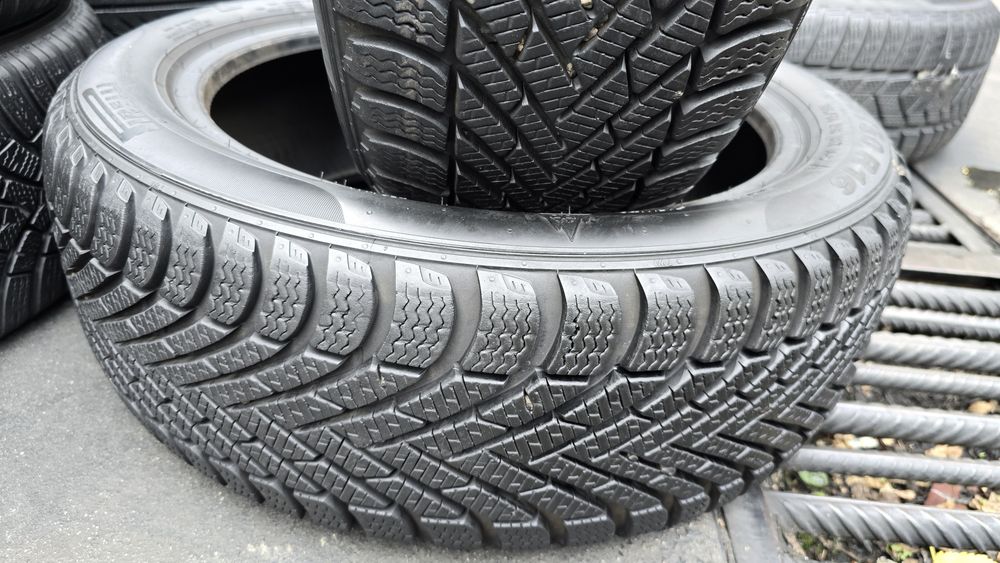 2 anvelope iarnă Pirelli 185/50/16 - 7 mm