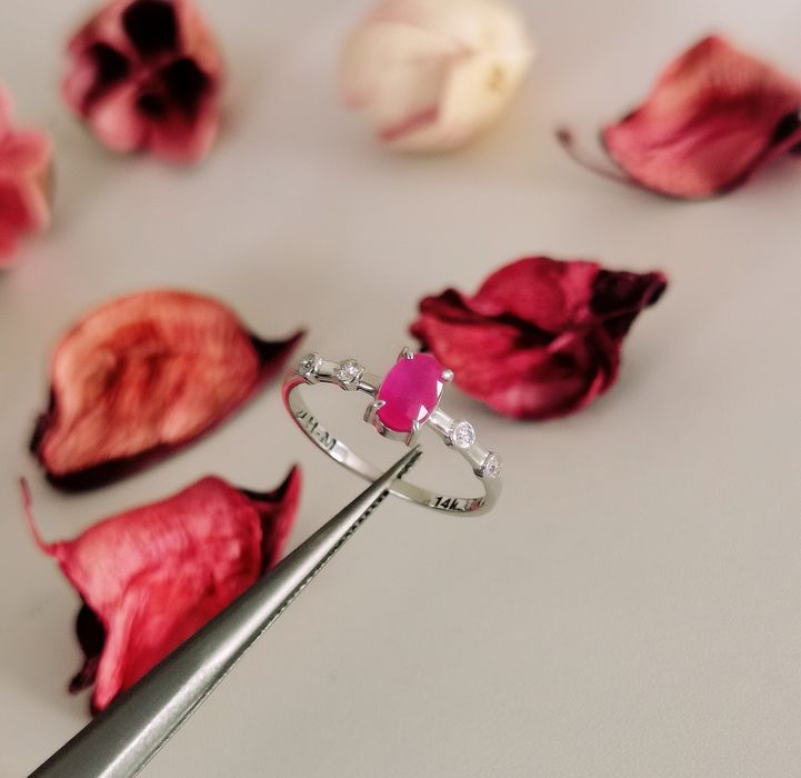 Inel din aur de 14K cu rubin natural și diamante naturale