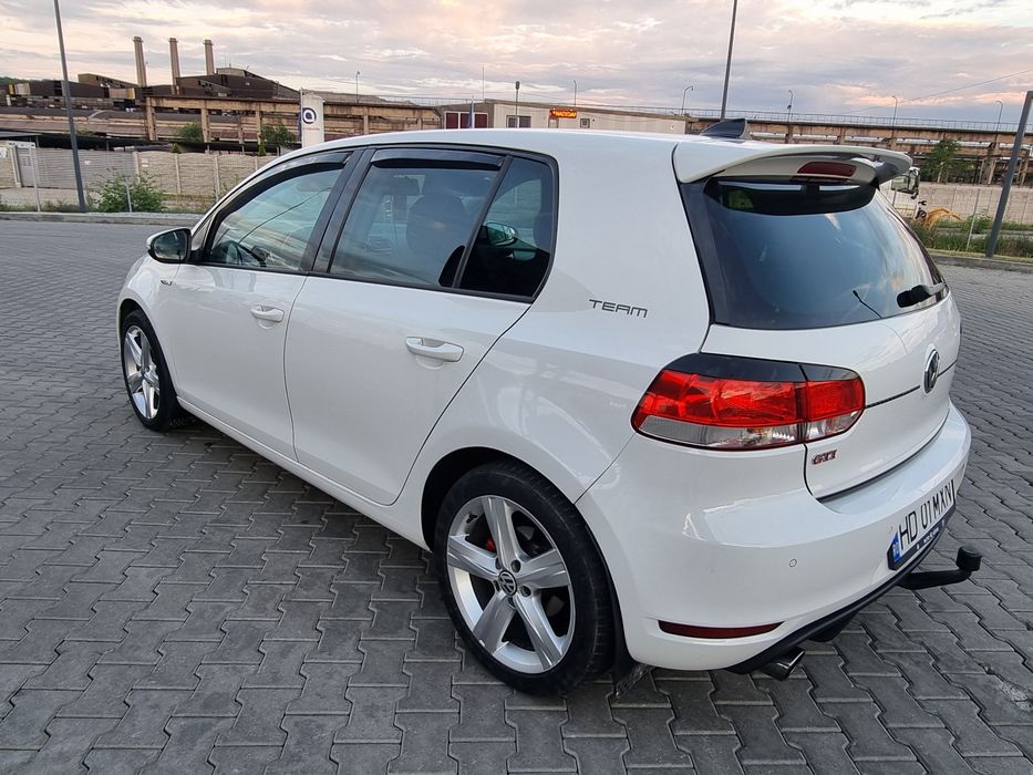 Volkswagen Golf 6 1.2 TSI 105 cp TEAM 6 trepte benzina