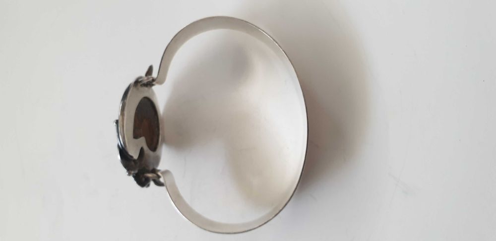 Сребърна гривна с естествен фосил от амонит