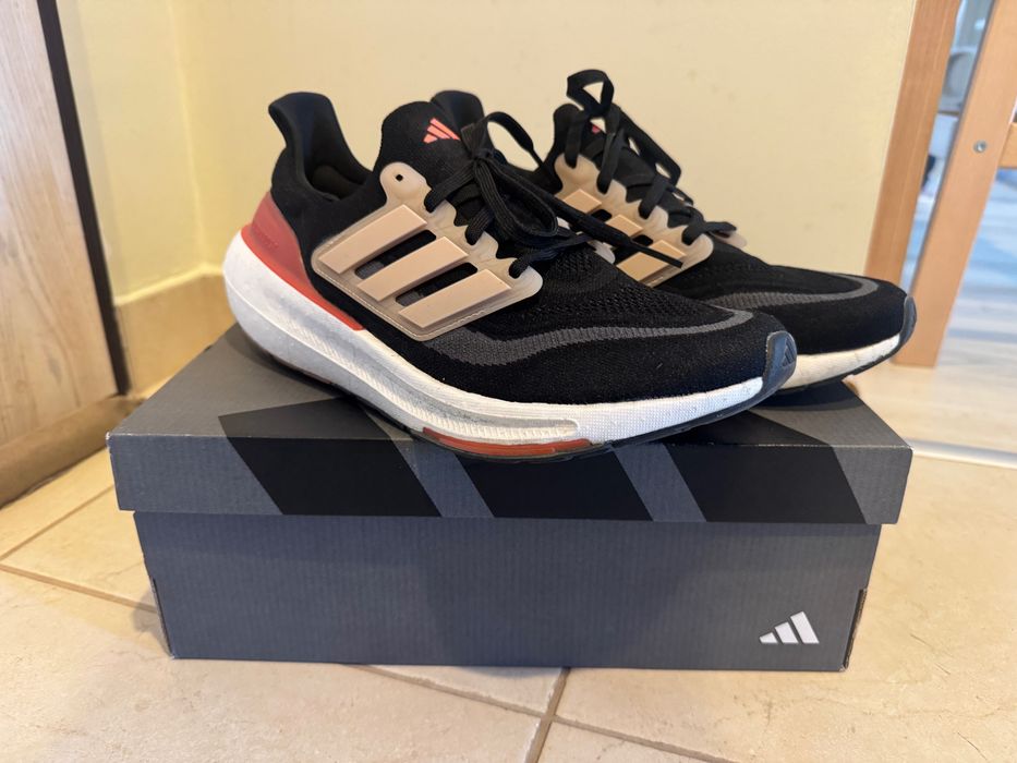 Adidasi pentru sala Adidas Ultraboost, marimea 42 2/3
