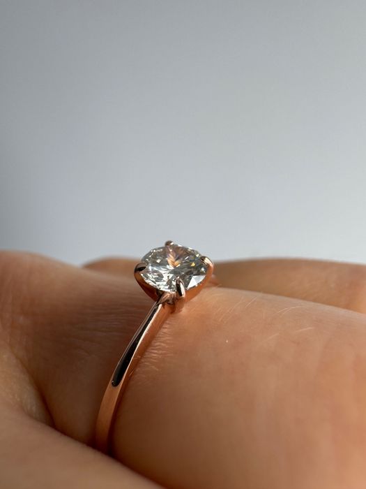 Здатен пръстен 14К с диамант 0,51 ct съел сертификат