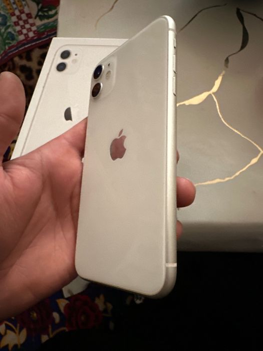 Iphone 11 64гг белый свет