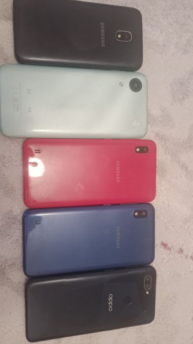 Samsung.        .
