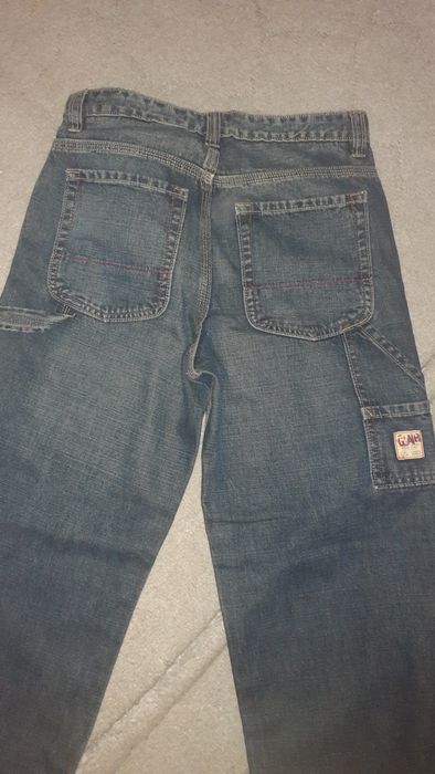 Новые подростковые джинсы