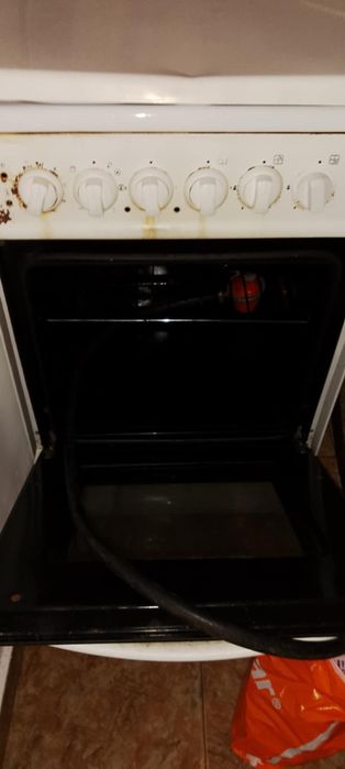 Продавам две готварски печки