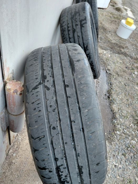 Продам Автошины б/у комплект