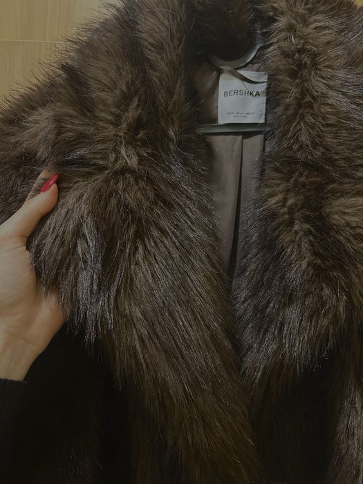 Яке пухено Bershka