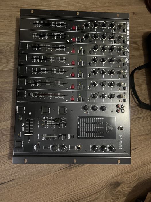 Behringer DX2000USB Mixer DJ