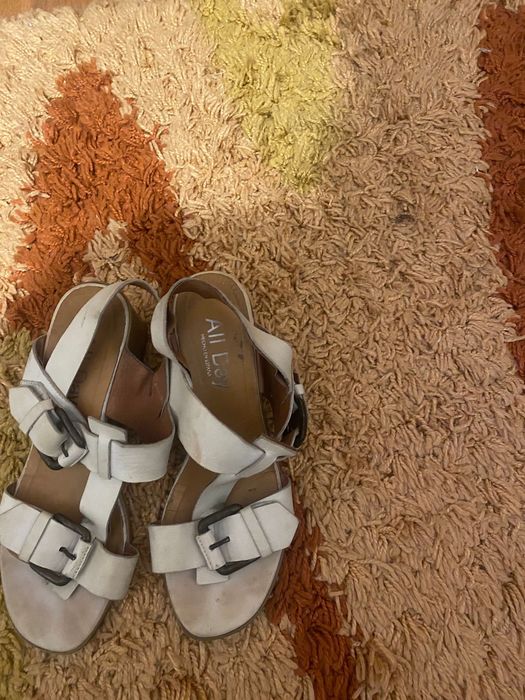 Sandale marimea 38