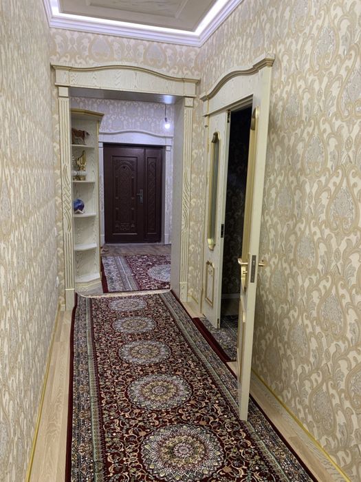 4 каватли турар-жойни 2 каватида жойлашган 100 м2 ремонти янги