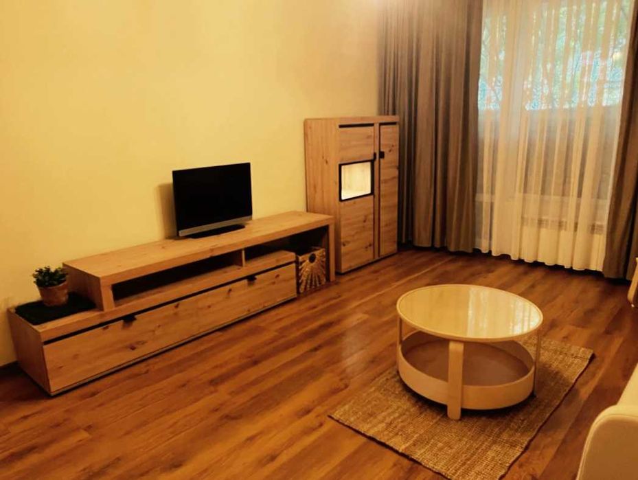 Двустаен апартамент под наем в ж.к. Оборище, 2175195