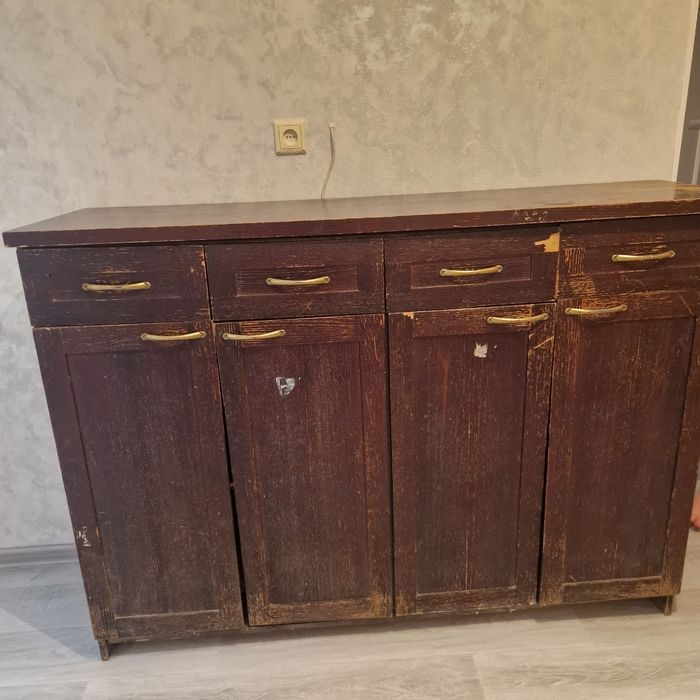 продам комод из добротного дерева