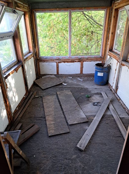 Вагончик перевозной на колёсах