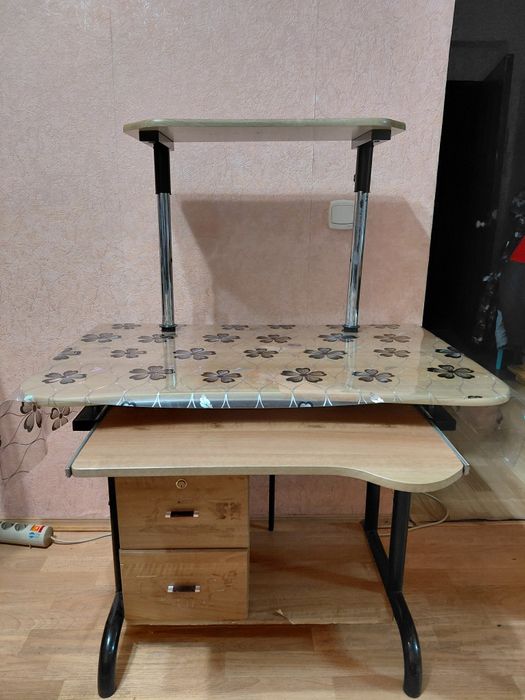 Стол компьютерный б/у