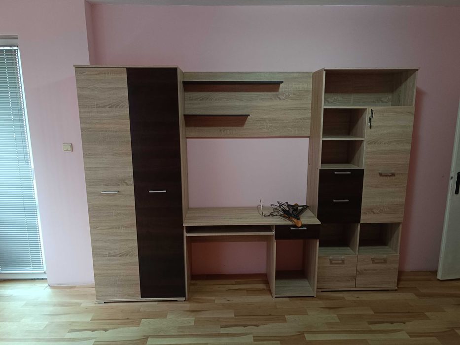 Секция с гардероб