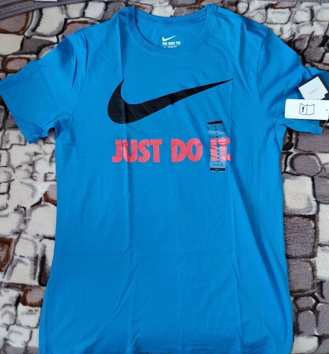 Vand tricou nike nou si original