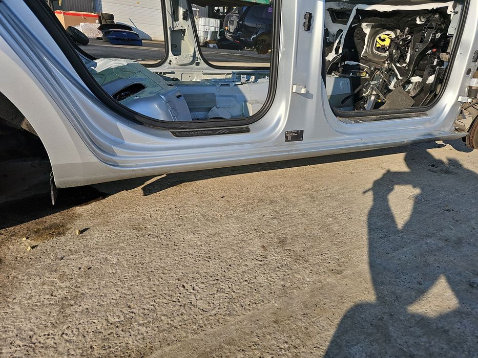 Prag lateral dreapta Skoda Superb III (3V3) [Fabr 2015-prezent] OEM