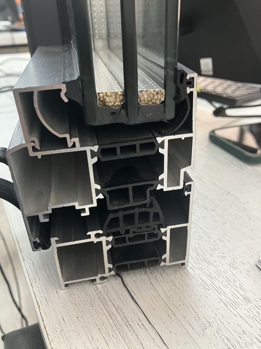 Алюминевые окна пластиковые окна входные группы охранные посты витражи