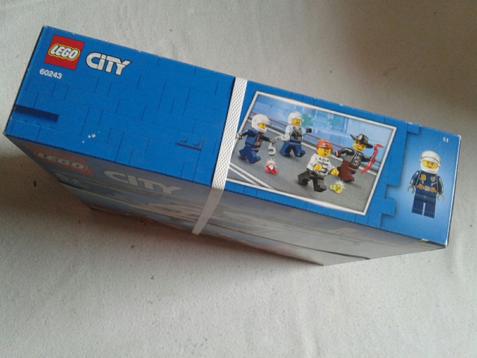 Set de vehicule Arestarea politiei aeriene, Lego 60243, nou, sigilat