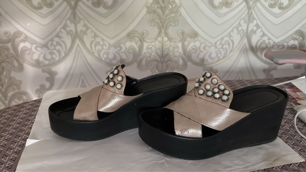 Срочно продам шлёпанцы