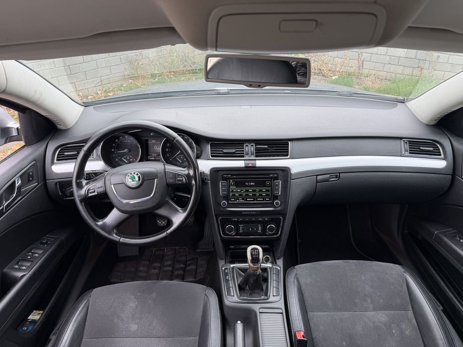 SKODA Superb 2011 — imagine 5
