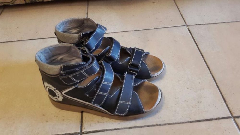 Ортопедические сандали