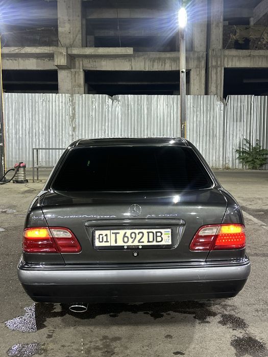 Продаеться Mersedes 210