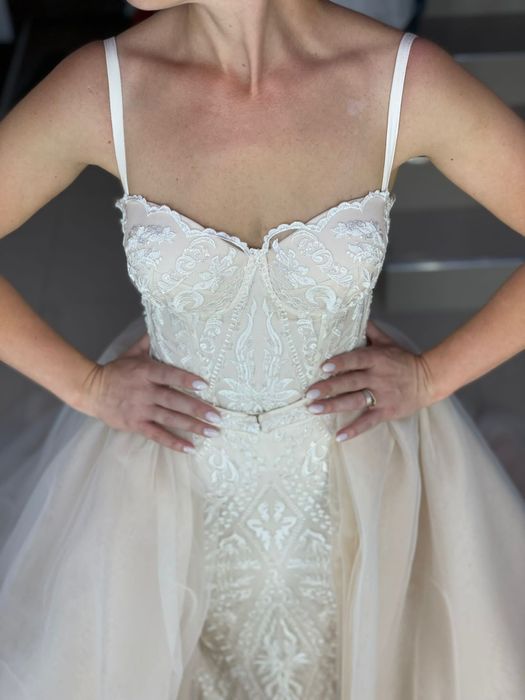 VAND ROCHIE de mireasa