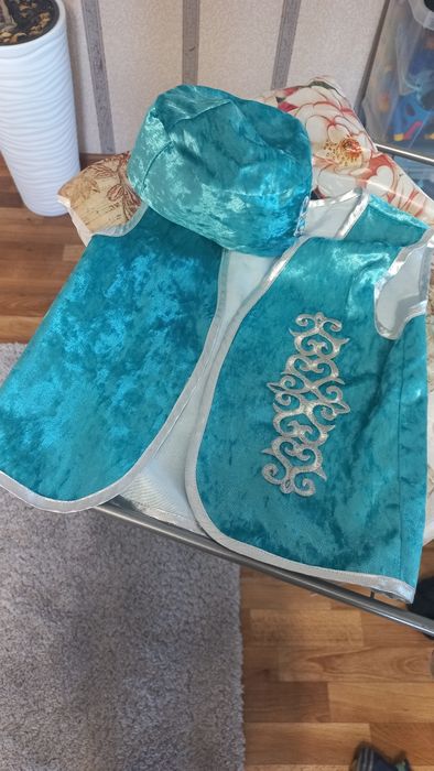 Продам детскую жилетку