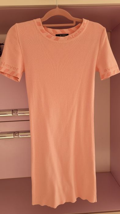 Страхотна Alessa рокля