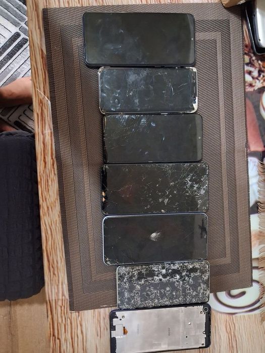 Vând telefoane Samsung
