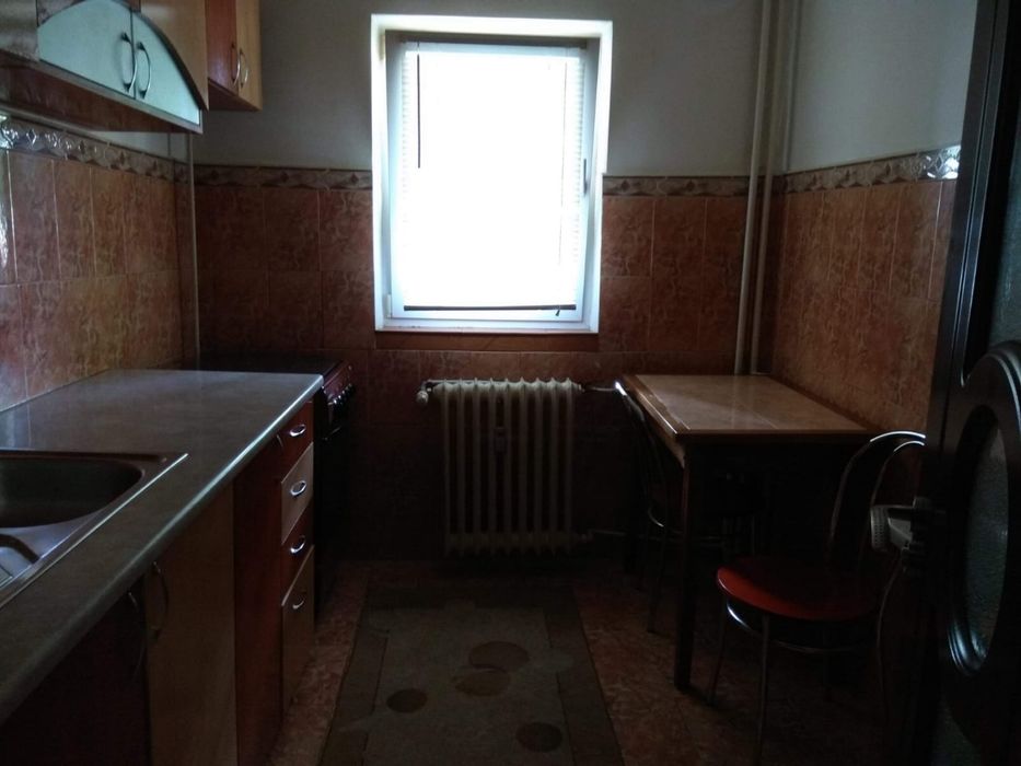 Închiriez garsonieră