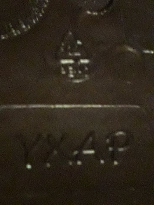 Детско столче с подарък кенгуру