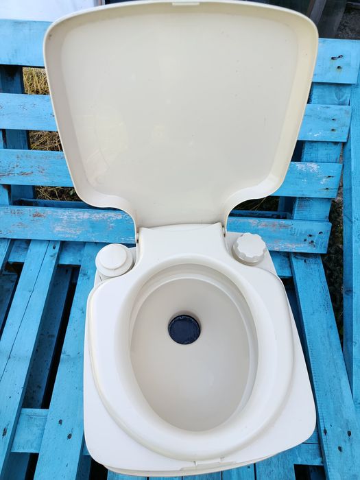 Преносима химическа тоалетна Thetford Porta Potti 165