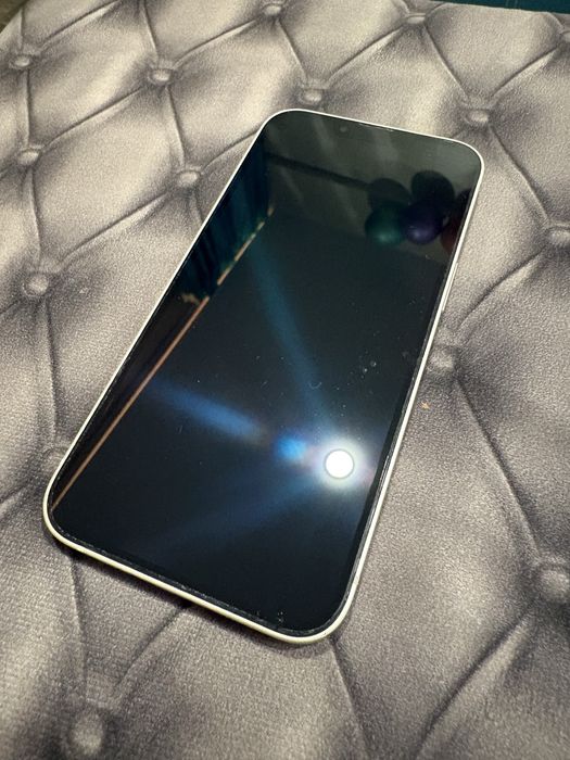 Продам Iphone 13
