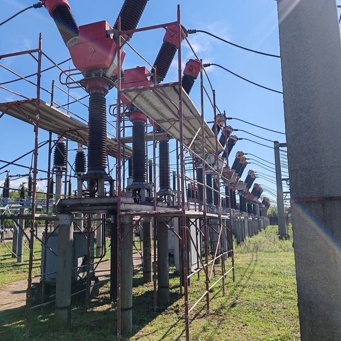 Schelă de închiriat