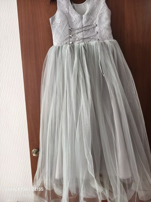 Платье детское на 8-10 лет. Нарядное.