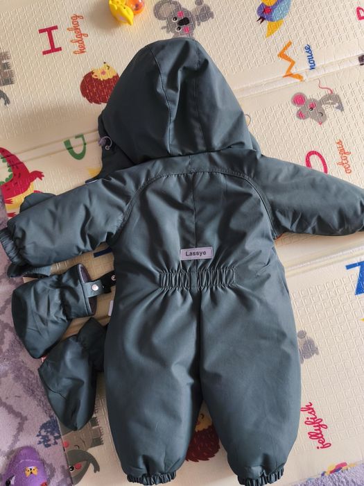 Зимний детский комбинезон